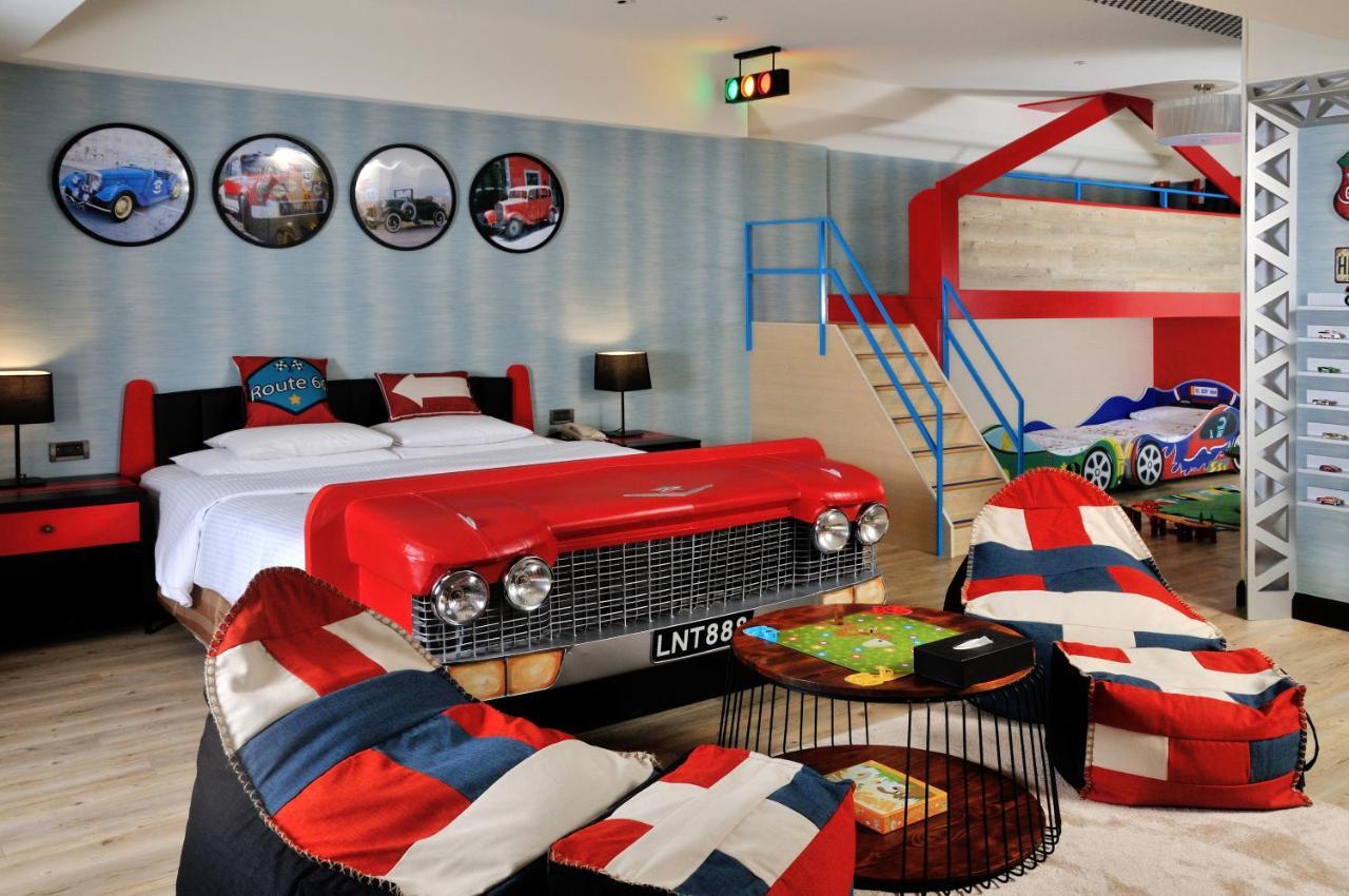 E-Da Royal Hotel Dashu Esterno foto The London themed room at the hotel
